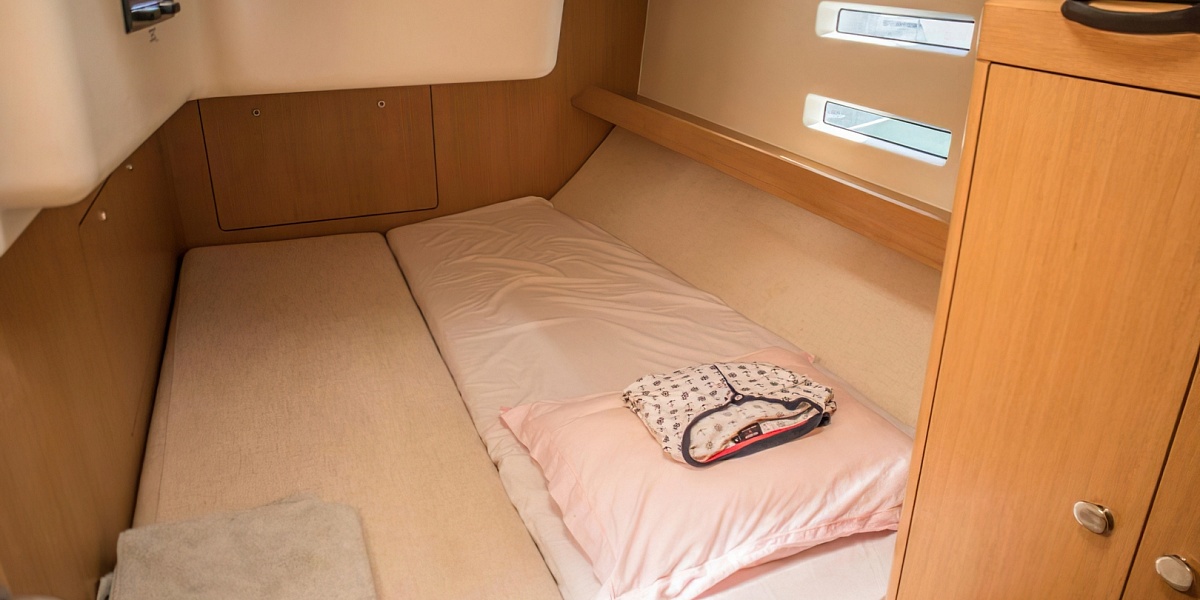 Продается парусная яхта AZUREE 41